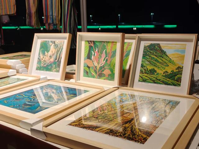 草果啤酒、傈僳族服饰......快来怒江这个市集打卡