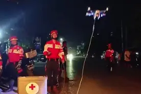 【中国那些事儿】无人机助力缅甸地震救援 中国救援队点亮生命希望图片