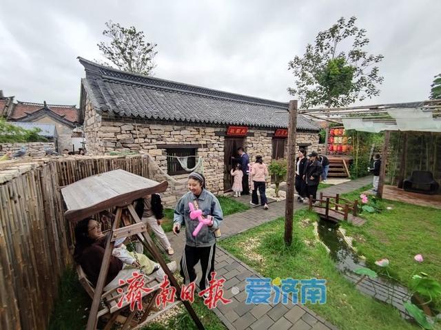 一年四季 泉在济南丨非遗+多元演艺！“中国传统古村”澜头村国庆热度拉满