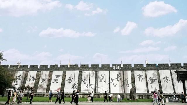 临海频出网红打卡点，解码台州府城的“流量炼金术”