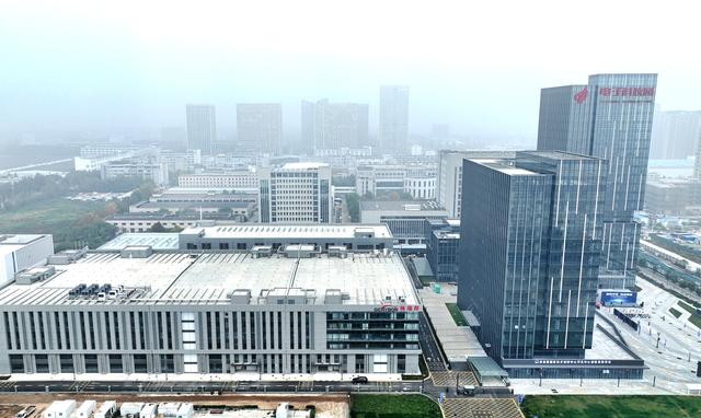 河北石家庄：电子科技园区光电创芯园开园