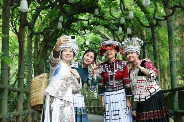 【早安云南·云游】在黄连河，寻见人间烟火与自然奇观的和鸣