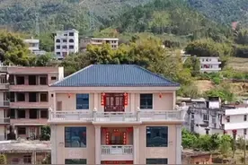 广东一农户花巨资平移4层楼房？镇政府：情况属实，目前还在平移图片