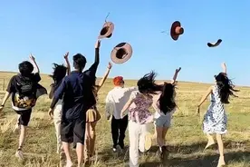 00后的跟团游，组团像开盲盒一样图片