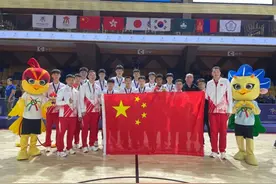 四战全胜，夺取冠军！中国U18男篮称霸东亚青年运动会图片