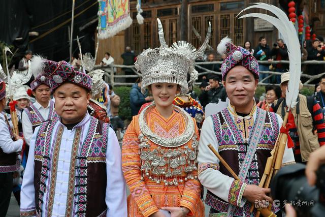 黎平肇兴：欢乐巡游闹“侗年”