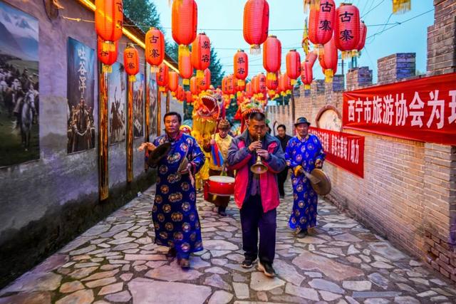 西宁这里有：“一府五寨八馆群”