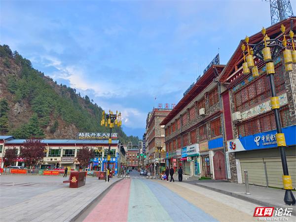 又向青藏踏雪行⑧丨吉隆沟：为何说它藏着 “半部西藏史”？