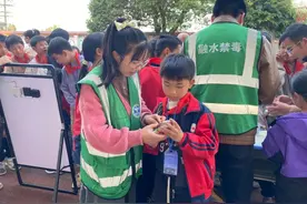 赶圩集市变课堂！这些"平安干货"你领到了吗？图片