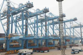 为中美友城友好往来注入“青春动力”！美国友城大学生代表团到访青岛图片