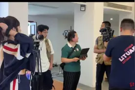 短剧演员日薪2万？业内人士：头部主演最高3万/天，7天能拍80集，短剧培训班大量涌现图片