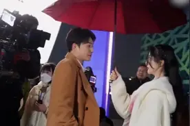 微短剧瞄准三四线城市， “三保”人群充钱最多视频封面
