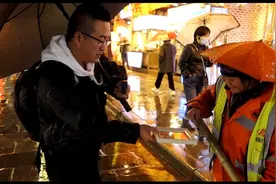 举起相机，捕捉“小人物”心底的力量图片