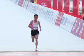 陈天宇夺得2024广马国内组冠军图片