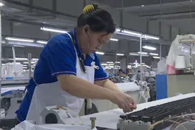 织造企业求新求变 开足马力生产忙图片