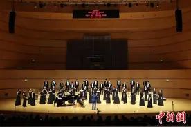 广西本土合唱团“无名的人”音乐会上演 以歌致敬平凡人图片