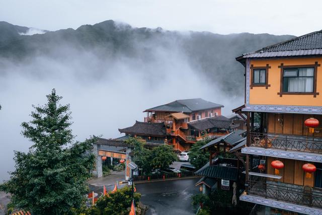 羌风古韵喜迎客 羌寨日子富起来