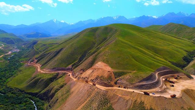 打通“圣山之脉”筑就振兴通途——肃南县巴尔斯雪山旅游通道建设跑出“加速度”