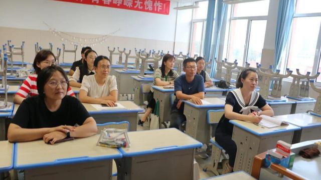 深耕学案优化，聚力课堂提质 济南高新区实验中学学科论坛开讲
