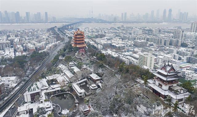 雪中的黄鹤楼美到极致