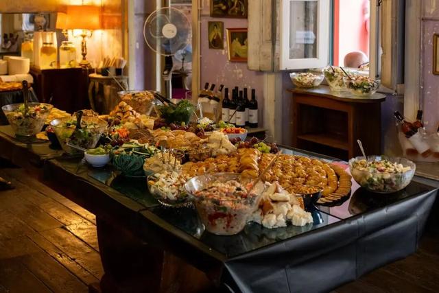 去大西洋，一直游到艺术的丰饶之海