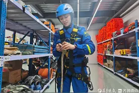 岛城“她”力量｜即墨蓝天救援队女队员撑起救援“半边天”图片