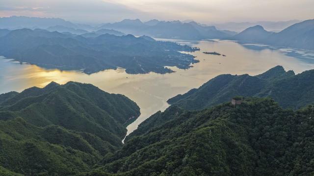燕山深处的画卷：壮美的潘家口宏伟古长城