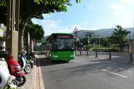 城郊公交一体化 四川会东县6路公交车开通图片