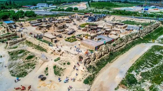 美景| 我想和你漫步在明城堡,粗犷的黄土地,那面旗帜摇曳在风中...