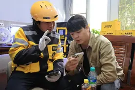 暖心！深圳一外卖平台站长招收7名听障骑手图片