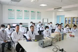 专家传帮带 精准促提升——北京宣武医院专家定期来宁阳县第一人民医院带教查房图片