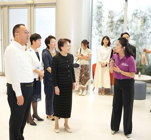 世界人工智能大会·AI女性菁英论坛在沪举行，全国妇联党组书记黄晓薇致辞