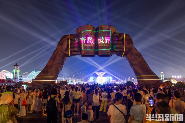 金沙滩啤酒城：大型焰火表演点亮醉美夏夜