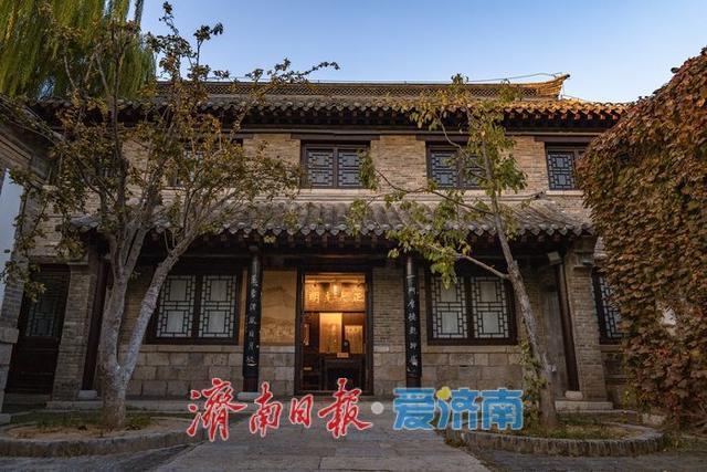 一年四季 泉在济南丨济南明府城：初冬古街藏韵味 ，泉景交织成逛街佳处