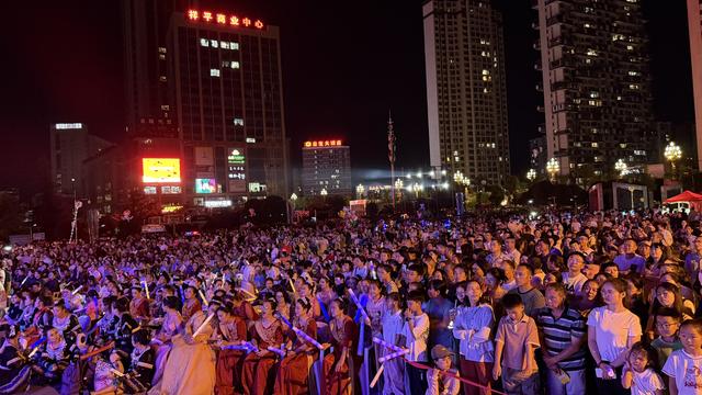 安顺平坝：“凉资源”撬动“热经济”