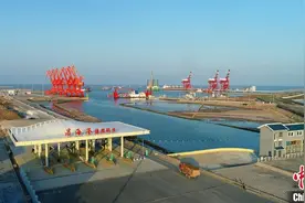 江苏滨海集疏运体系建设跑出“加速度” 深水良港蓄势腾飞图片