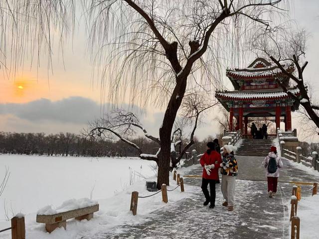 京城古韵，雪落红墙，一起感受北京冬日氛围感