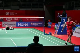 羽毛球——马来西亚大师赛：陆光祖晋级四强图片