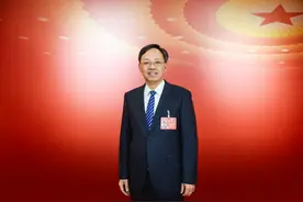 全国人大代表、万华化学董事长廖增太：加快人工智能与化工行业深度融合，加速形成新质生产力图片
