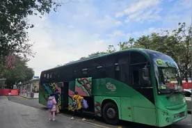 从龙岗坐大巴直达香港，可以在龙岗万科广场门口上车了图片
