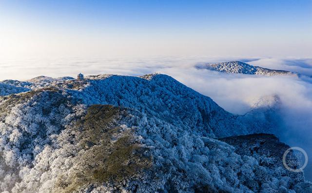 雪霁云海美如画