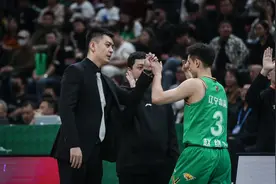 辽宁大胜开启CBA第三阶段，杨鸣回归感谢队员图片