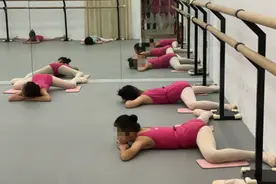 高难度做卖点、师资不透明、场地有风险！学舞蹈成了“吃苦挑战”图片