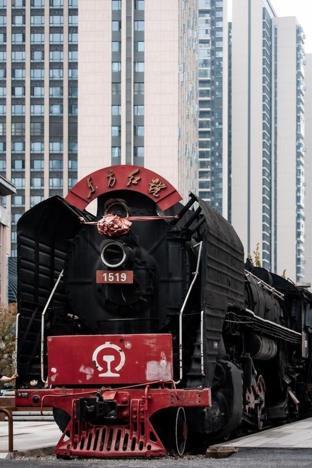 《何以东郊》⑯│拆解东郊：轨道