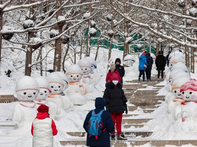 辽宁鞍山：冬日胜景揽客来