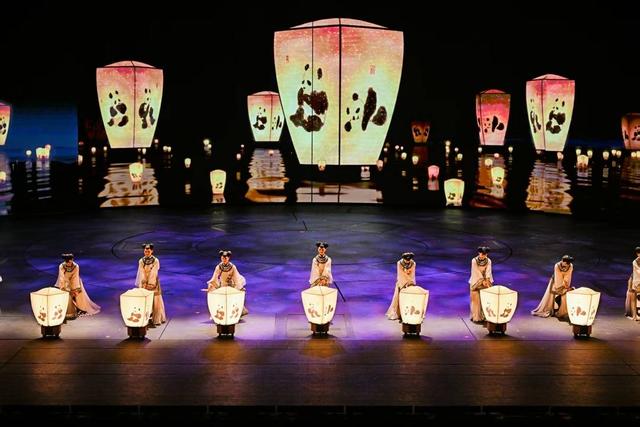 行游WEEKLY｜新疆伊犁携冬日体验抵蓉，第二届“大熊猫粉丝四川游”全球发布