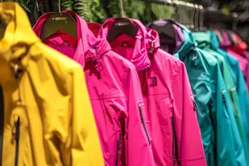 防水冲锋衣会致女性不孕？网络传言抹去了关键信息图片