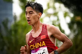 打破中国马拉松纪录的杨绍辉，是谁？图片