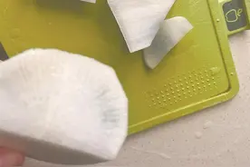 白萝卜变蓝心能吃吗？专家解惑：能不能吃要看是否变质图片