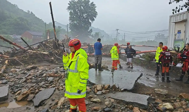 北京怀柔密云等地突降暴雨，当地多家民宿暂停营业